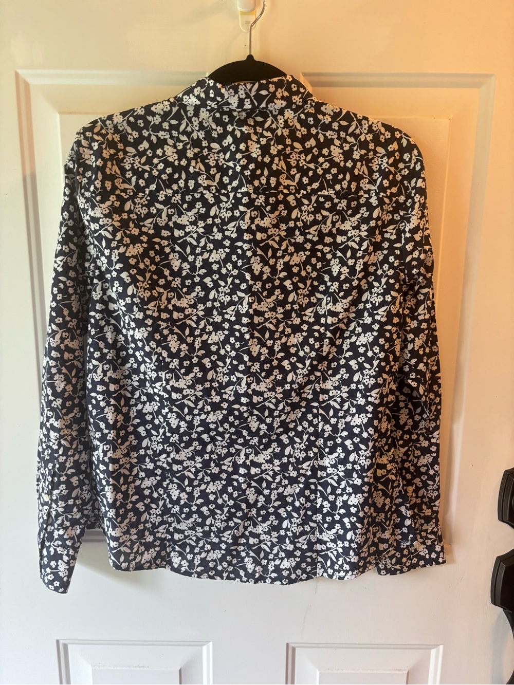NWT Brooks Brothers 346 Petite Navy Floral Button Down Shirt 12P - Picture 3 of 5